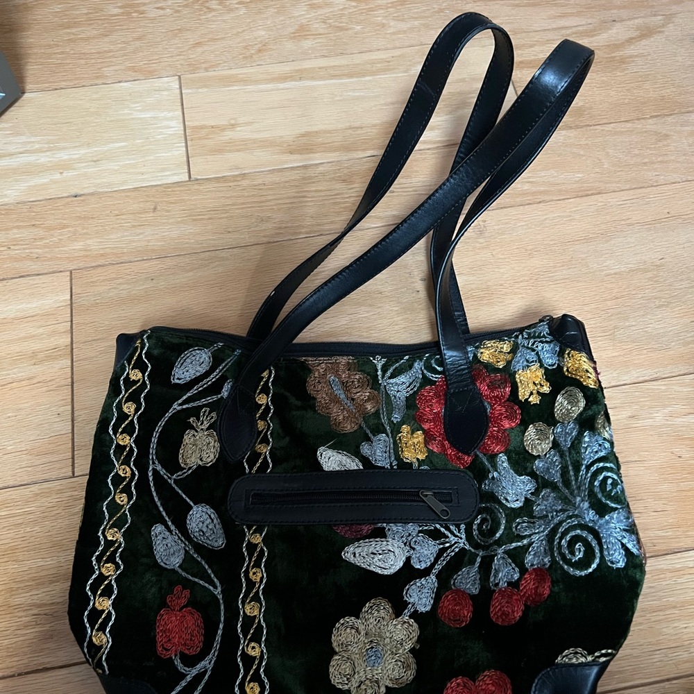 Embroidered Floral Tote Bag